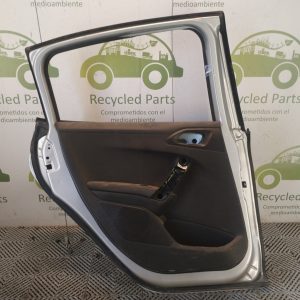Puerta Trasera Izquierda Peugeot 208 (05853398)