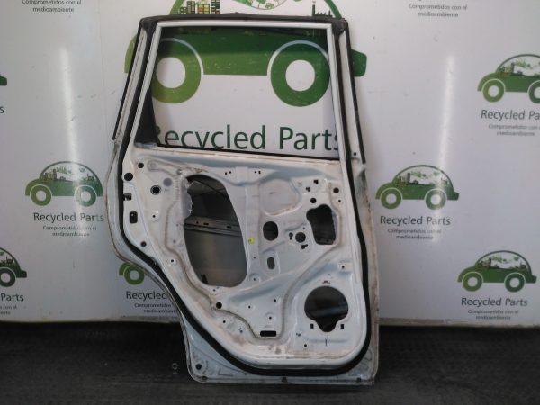 Puerta Trasera Izquierda Honda Fit Li (03904806)