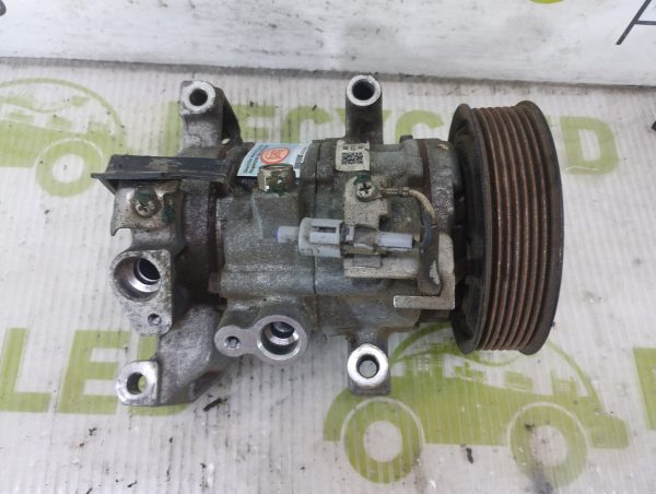Compresor De A/a Toyota Hilux 2.8 (04346648)
