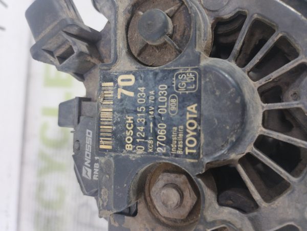 Alternador Toyota Hilux 2.5 (04984043)