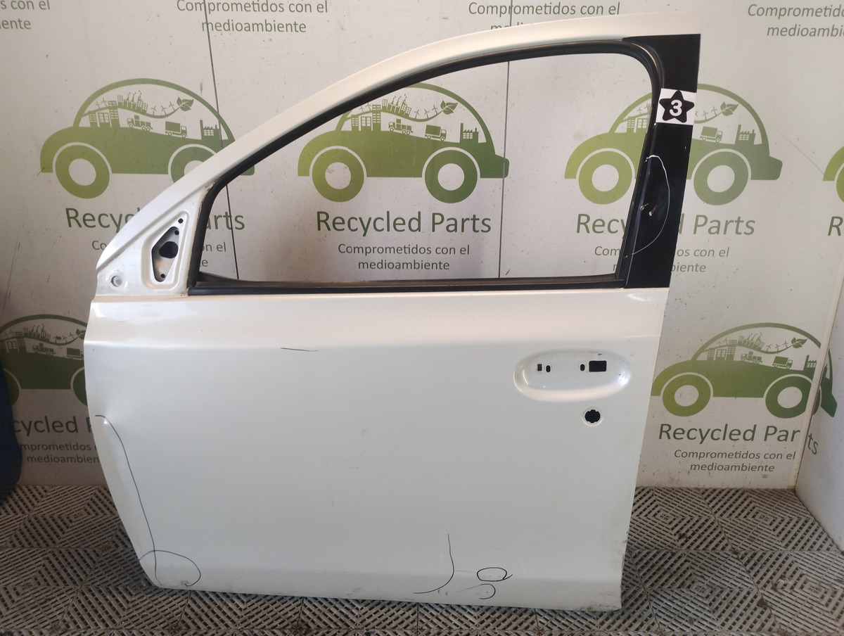 Puerta Delantera Izquierda Toyota Etios (06469110)