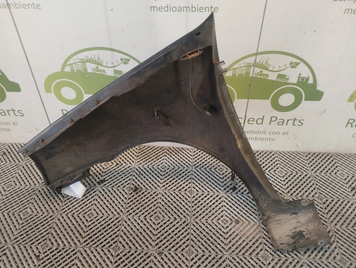 Guardabarro Derecho Renault Clio 2 F2 (05481420)