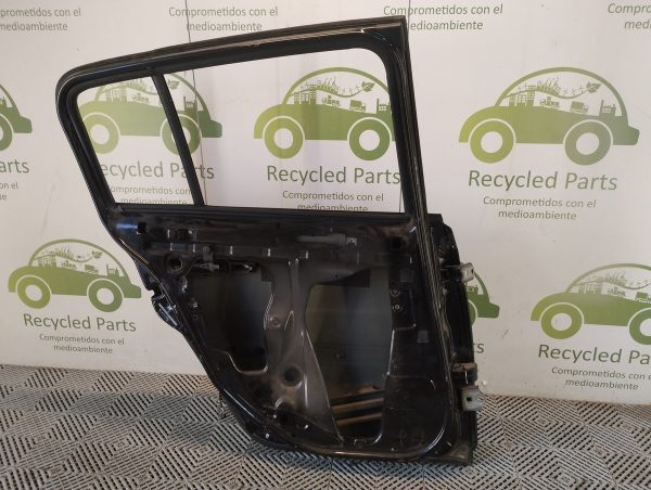 Puerta Trasera Izquierda Renault Megane 5p (05605170)