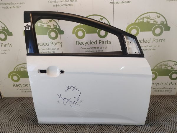 Puerta Delantera Derecha Ford Focus F3 (05981991)