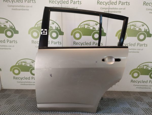 Puerta Trasera Izquierda Nissan Tiida 5p (05103706)