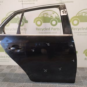 Puerta Trasera Derecha Vw Vento Lv (05235675)