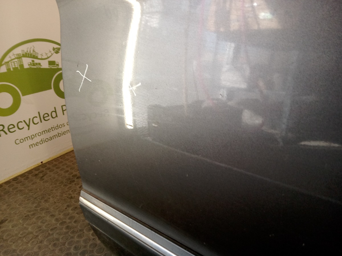 Puerta Trasera Izquierda Mercedes Benz B170 (04554848)