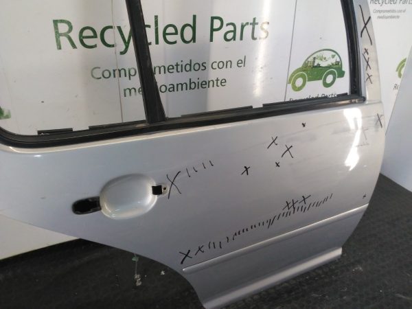 Puerta Trasera Derecha Vw Golf Mk4 Mk5 (04544755)