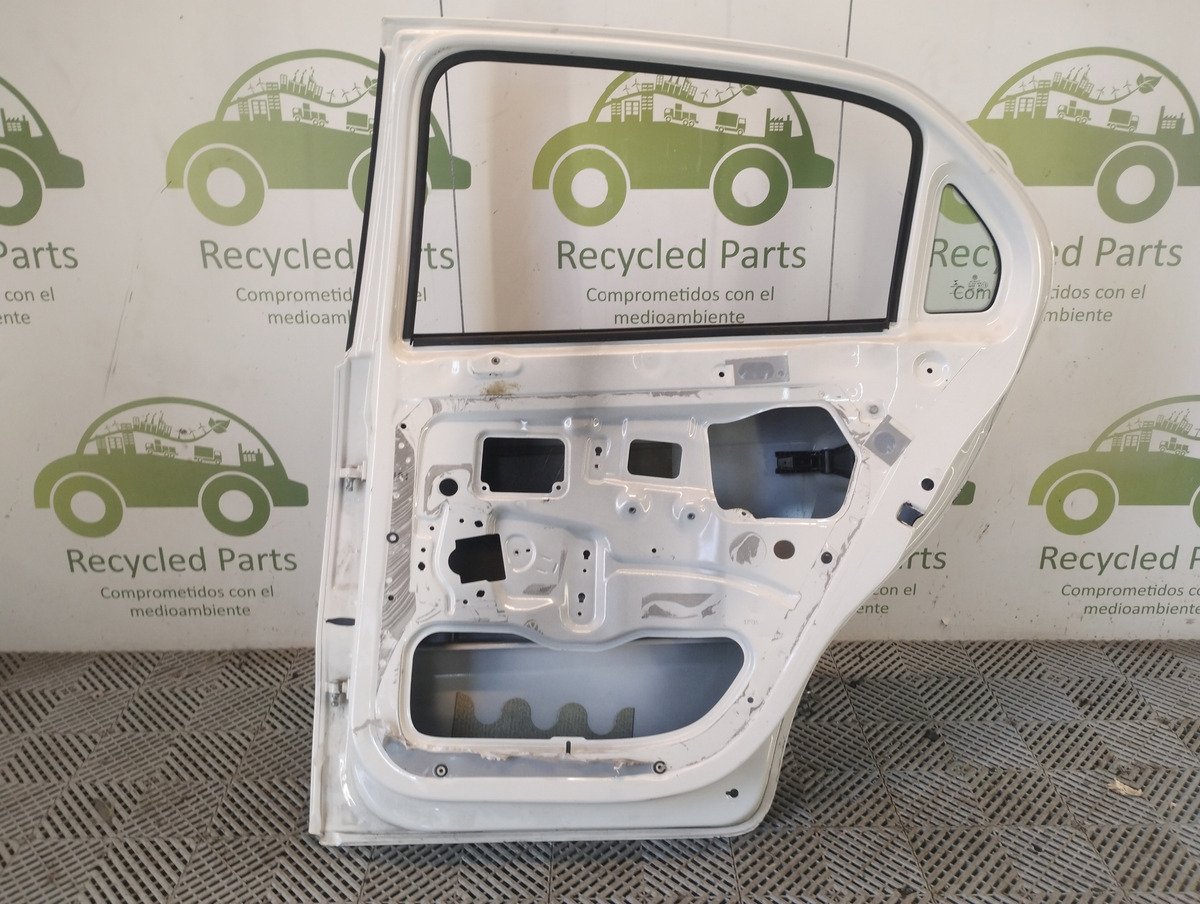 Puerta Trasera Derecha Vw Gol Trend (06395782)