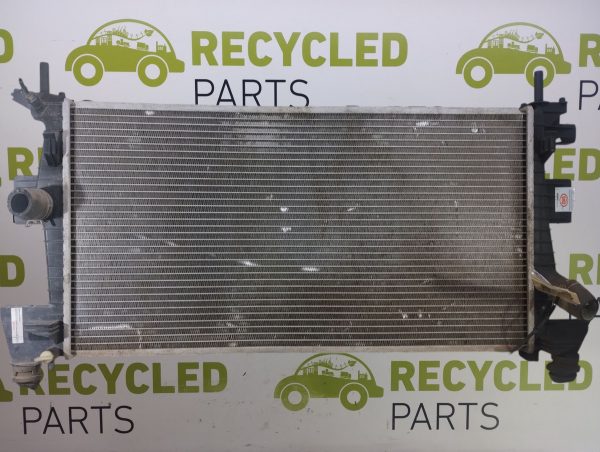 Radiador De Agua Ford Focus 3 2.0 (05831770)