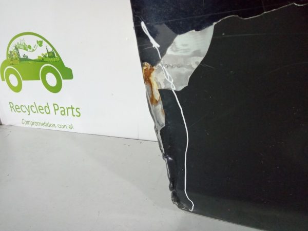 Puerta Trasera Izquierda Vw Vento Lv (04023710)