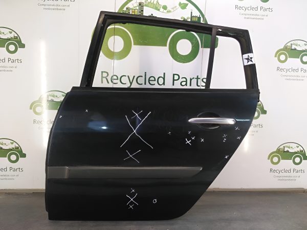 Puerta Trasera Izquierda Renault Megane F2 Rural (04459396)