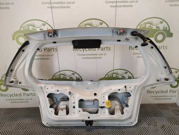 Porton Trasero Chevrolet Sonic (05734802)