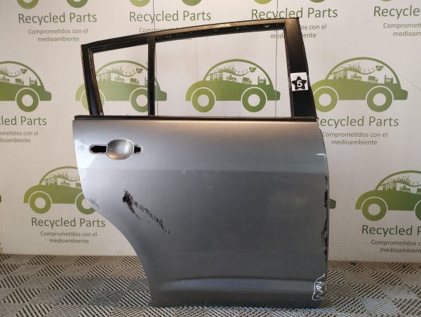 Puerta Trasera Derecha Nissan Tiida 5p (04983639)