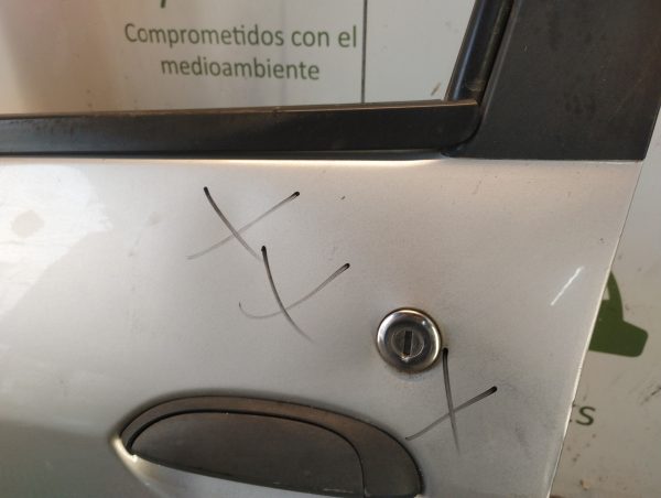 Puerta Delantera Izquierda Renault Logan Lv (06162381)