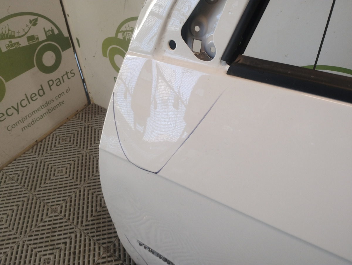 Puerta Delantera Izquierda Vw Gol Trend (06395781)