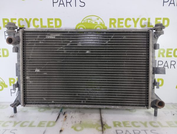 Radiador De Agua Ford Focus 1.6 (04784421)