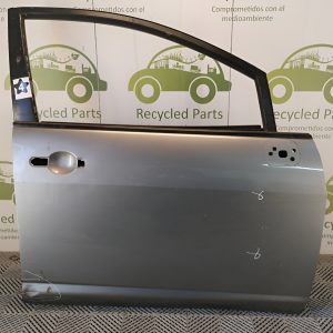 Puerta Delantera Derecha Nissan Tiida (04983643)