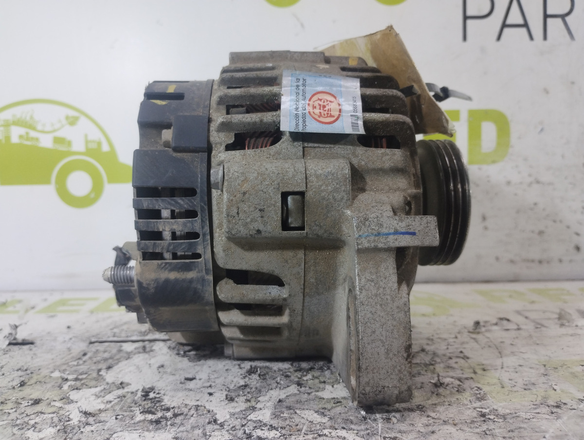 Alternador Renault Clio Mio 1.2 (05683415)