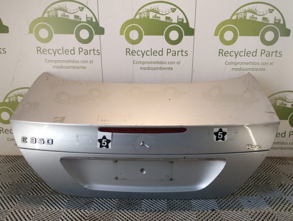 Tapa De Baul Mercedes Benz E350 (01143337)