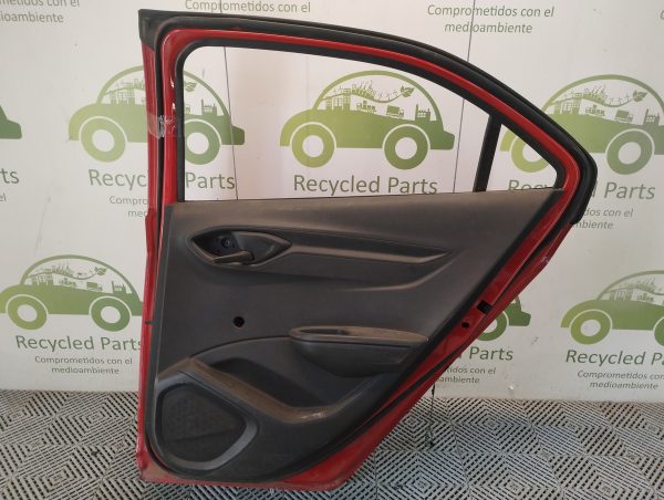 Puerta Trasera Derecha Chevrolet Onix (05487725)
