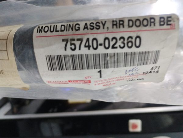 Coliza Cromada Puerta Tras Izq Toyota Corolla Original