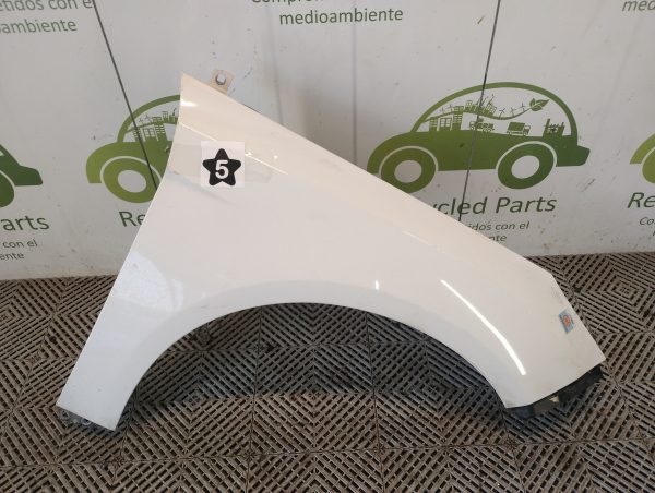 Guardabarro Derecho Ford Focus F3 (05982010)