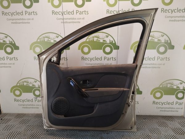 Puerta Delantera Derecha Renault Nuevo Sandero (04797741)