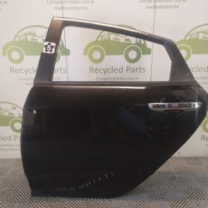 Puerta Trasera Izquierda Honda Civic 10ma (05621582)