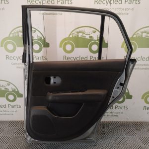 Puerta Trasera Derecha Nissan Tiida 4p (05373563)