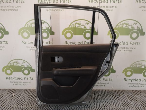 Puerta Trasera Derecha Nissan Tiida 4p (05373563)