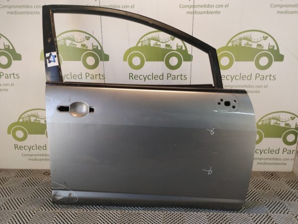 Puerta Delantera Derecha Nissan Tiida (04983643)
