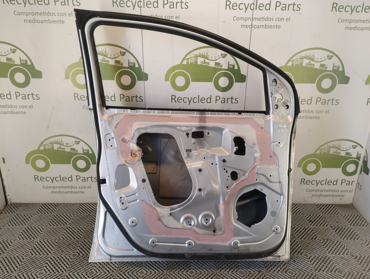 Puerta Delantera Izquierda Chevrolet Spin (05396280)