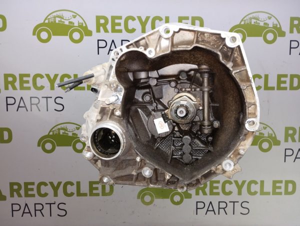 Caja De Velocidades Fiat Siena 1.4 8v (05921254)
