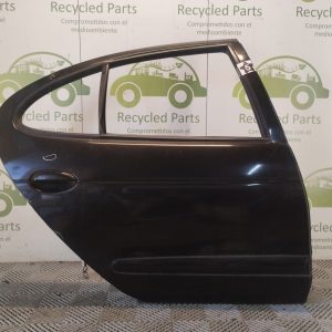 Puerta Trasera Derecha Renault Megane F1 (05481436)