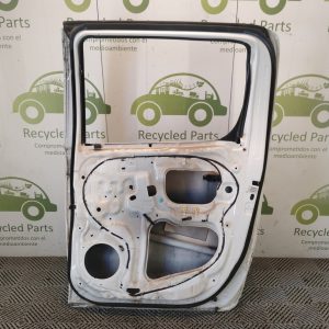 Puerta Trasera Derecha Toyota Hilux (05206146)