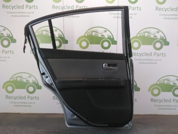 Puerta Trasera Izquierda Nissan Sentra B16 (04470184) Lp