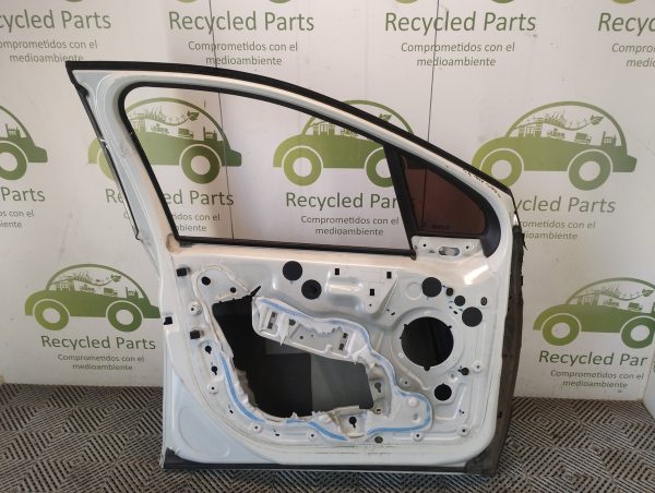 Puerta Delantera Izquierda Peugeot 208 (06050613)
