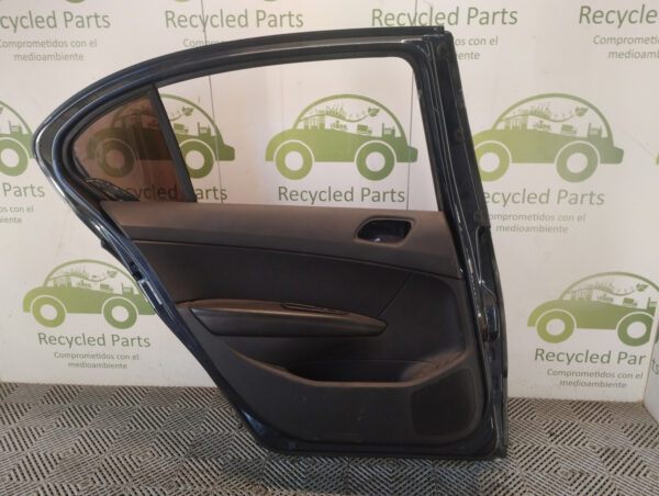 Puerta Trasera Izquierda Peugeot 408 (05986488)