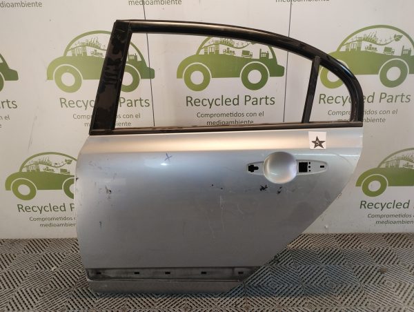 Puerta Trasera Izquierda Honda Civic 8va (04413134)
