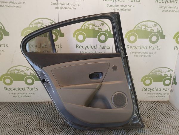 Puerta Trasera Izquierda Renault Fluence (05569786)