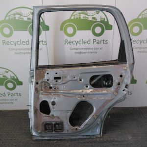 Puerta Trasera Derecha Chevrolet Corsa (04617023)