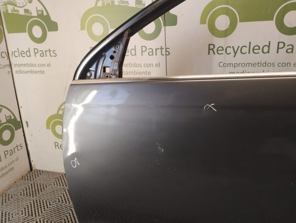 Puerta Delantera Izquierda Vw Vento Lv (06120238)