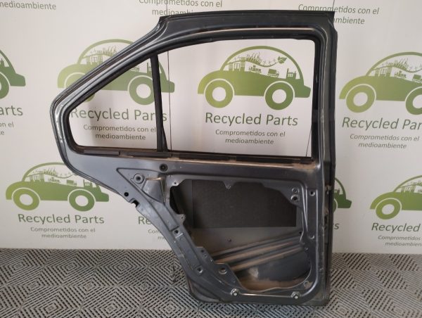 Puerta Trasera Izquierda Vw Bora (03340797)
