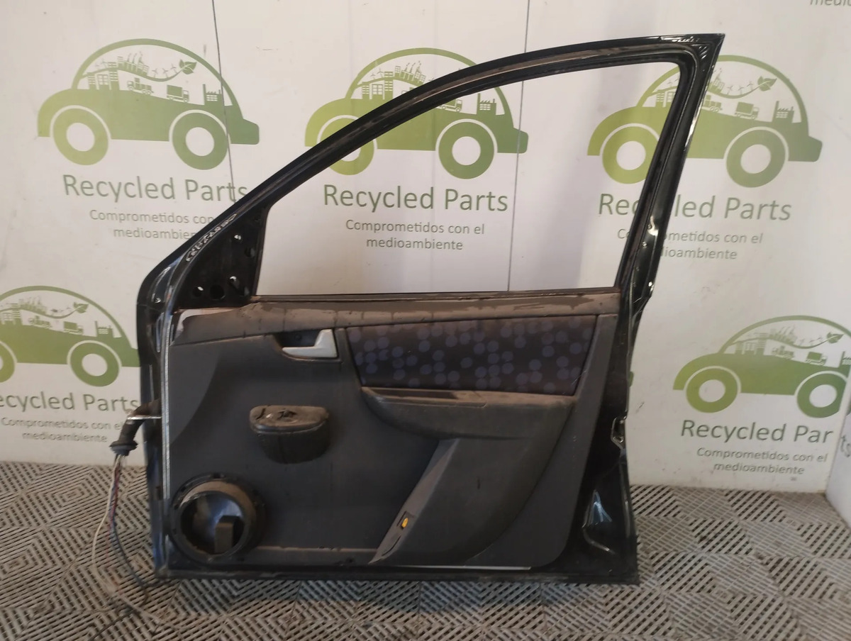 Puerta Delantera Derecha Suzuki Fun Ln (05871933)