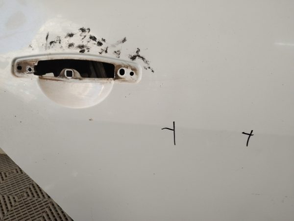 Puerta Trasera Derecha Renault Duster (05131823)