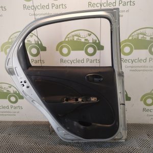 Puerta Trasera Izquierda Toyota Etios 4p (05219797)