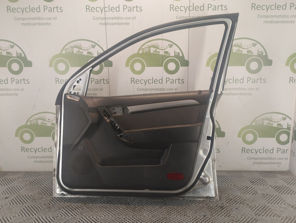 Puerta Delantera Derecha Chevrolet Aveo (06328649)