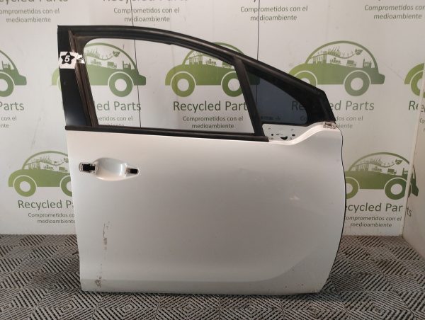 Puerta Delantera Derecha Peugeot 208 (06038787)