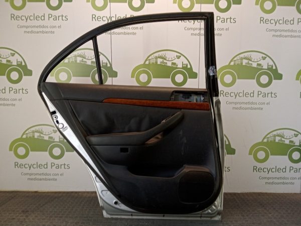 Puerta Trasera Izquierda Toyota Avensis (04619123)